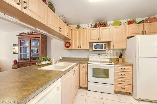 2596 Kings Lake BLVD # 103, NAPLES FL 34112-5