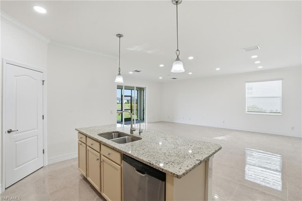 2251 Dancy ST, NAPLES FL 34120-6