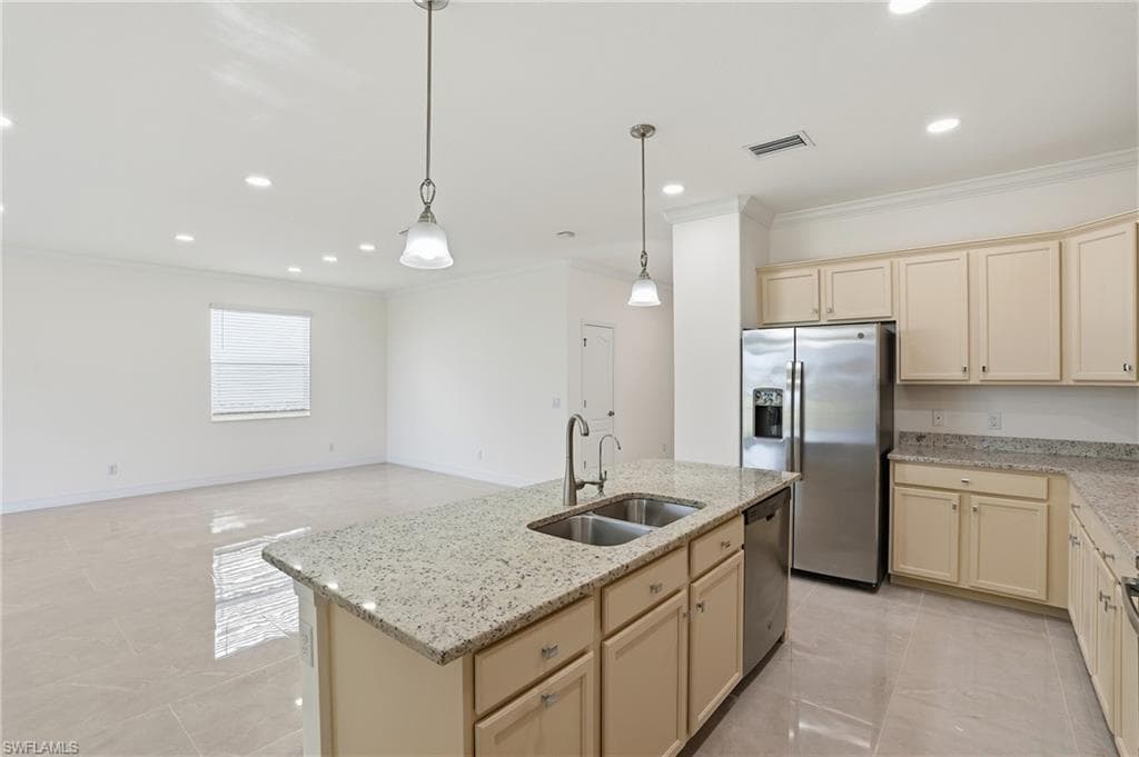 2251 Dancy ST, NAPLES FL 34120-10