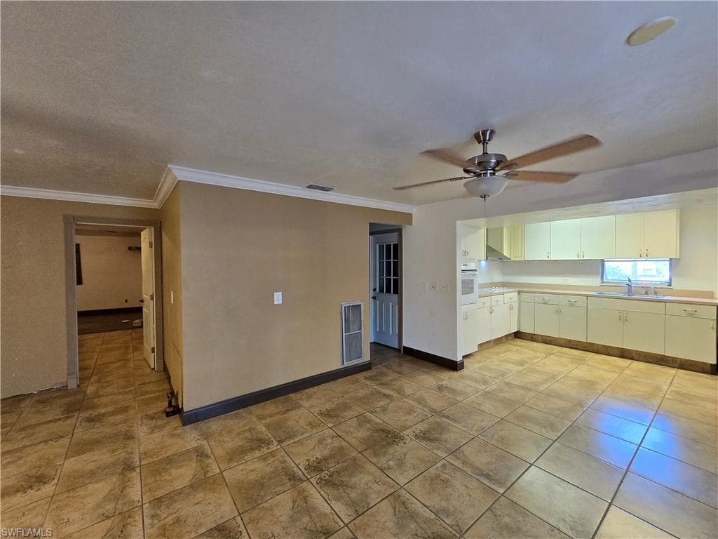 1569 Maple DR, FORT MYERS FL 33907-4