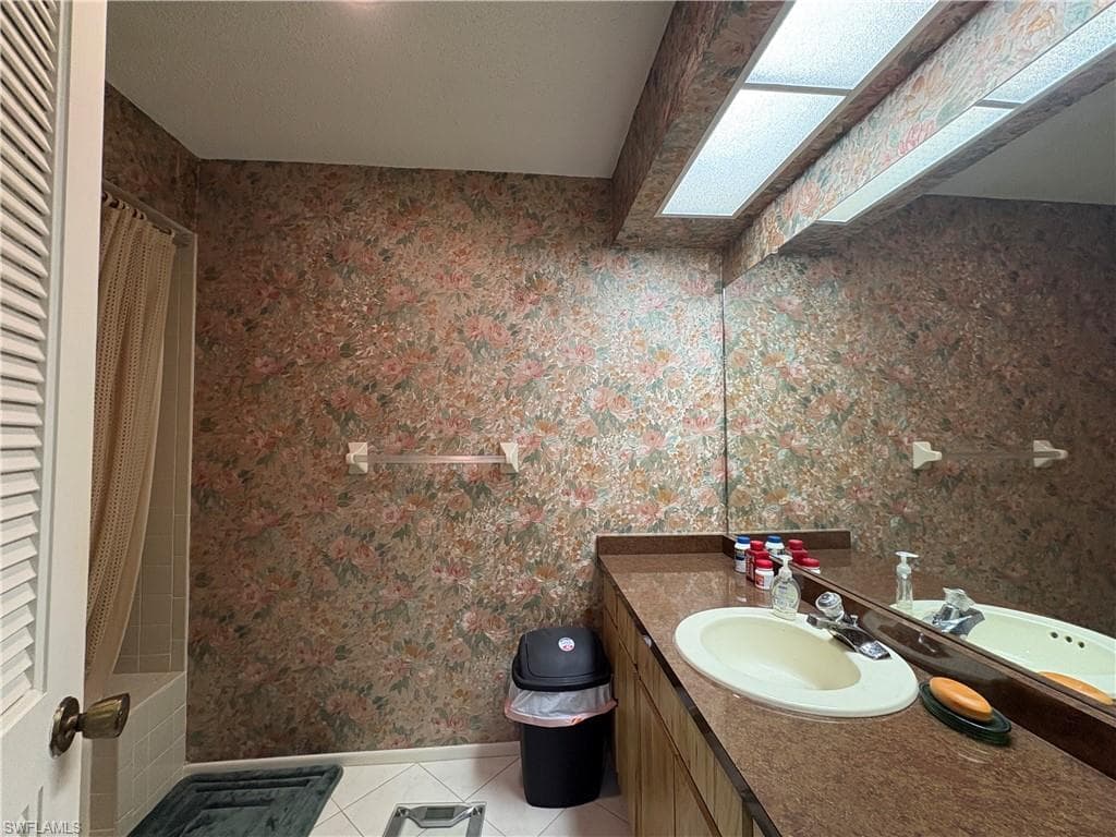 7371 Golf Villa DR, FORT MYERS FL 33967-6