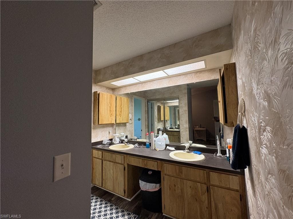 7371 Golf Villa DR, FORT MYERS FL 33967-9