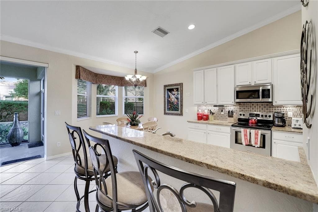3815 Recreation LN-8
