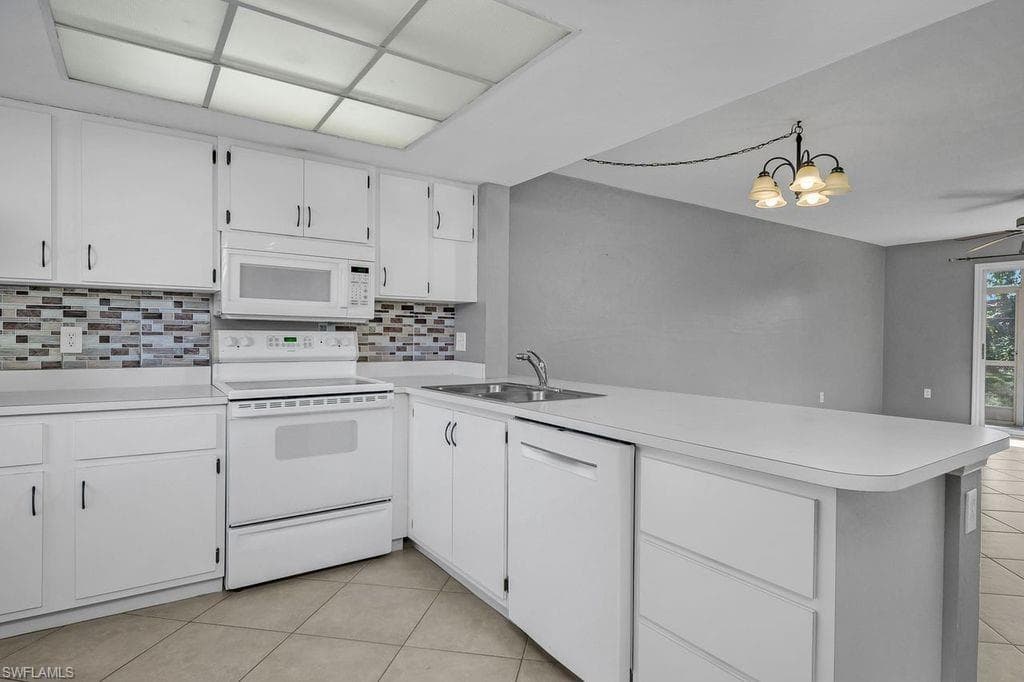 2360 Naples Trace CIR # 2, NAPLES FL 34109-3