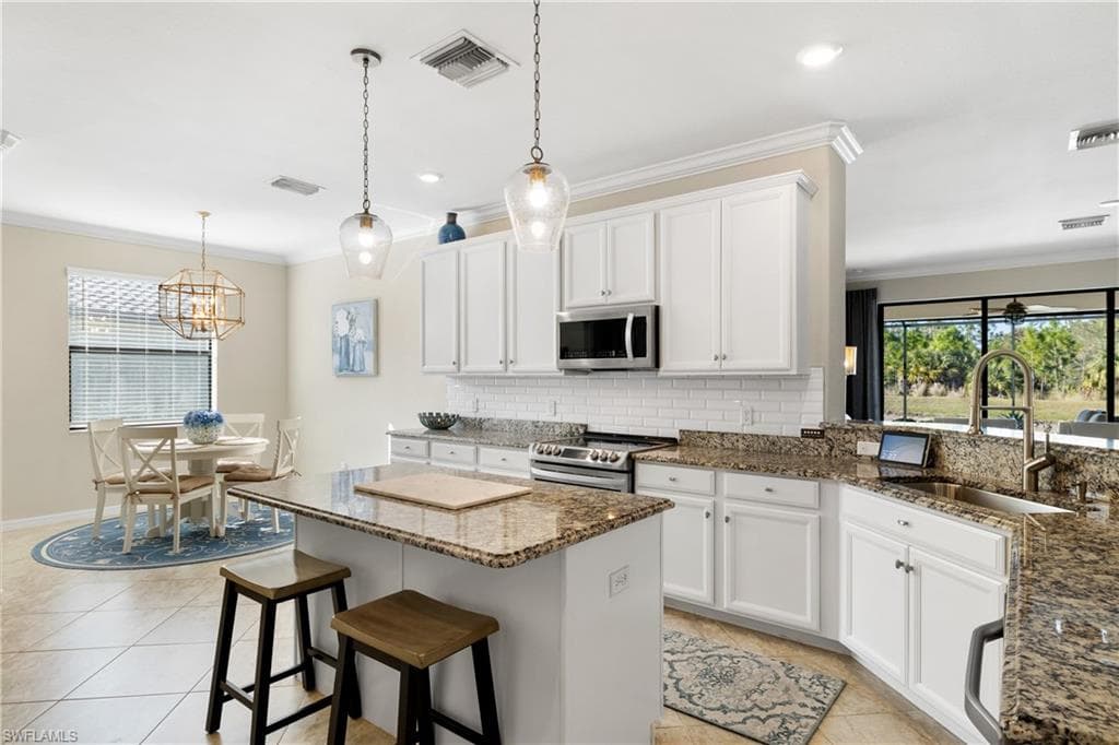 4698 Abaca CIR, NAPLES FL 34119-11