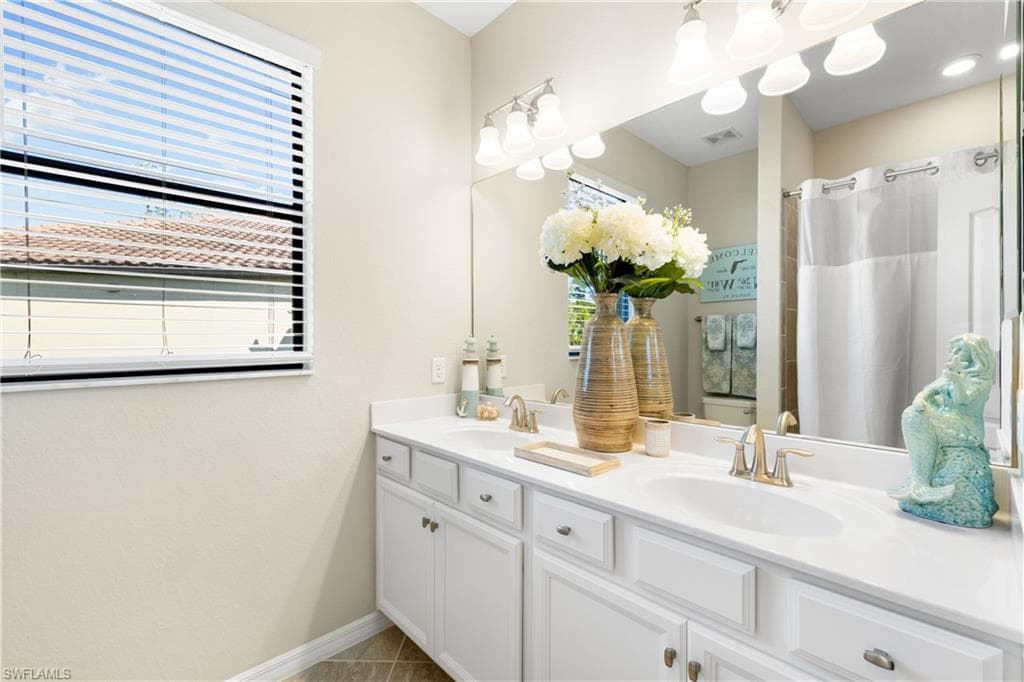 4698 Abaca CIR, NAPLES FL 34119-21