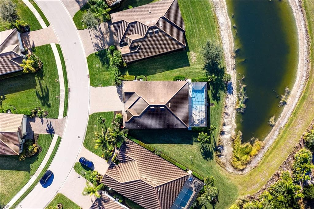 4698 Abaca CIR, NAPLES FL 34119-28