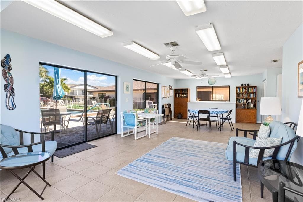 3906 SE 11th PL # 601, CAPE CORAL FL 33904-27