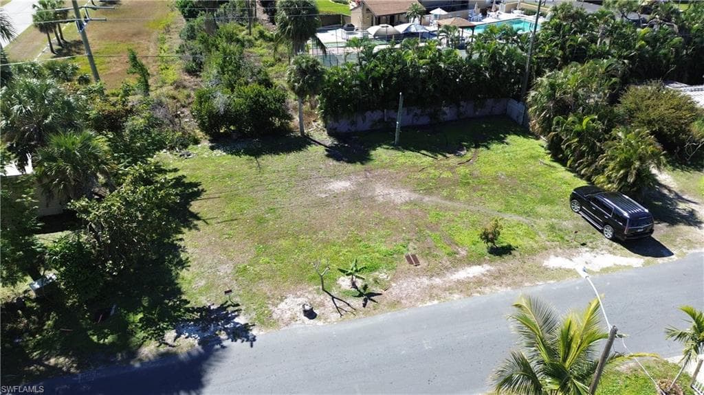 12135 Hibiscus DR, FORT MYERS FL 33908-11