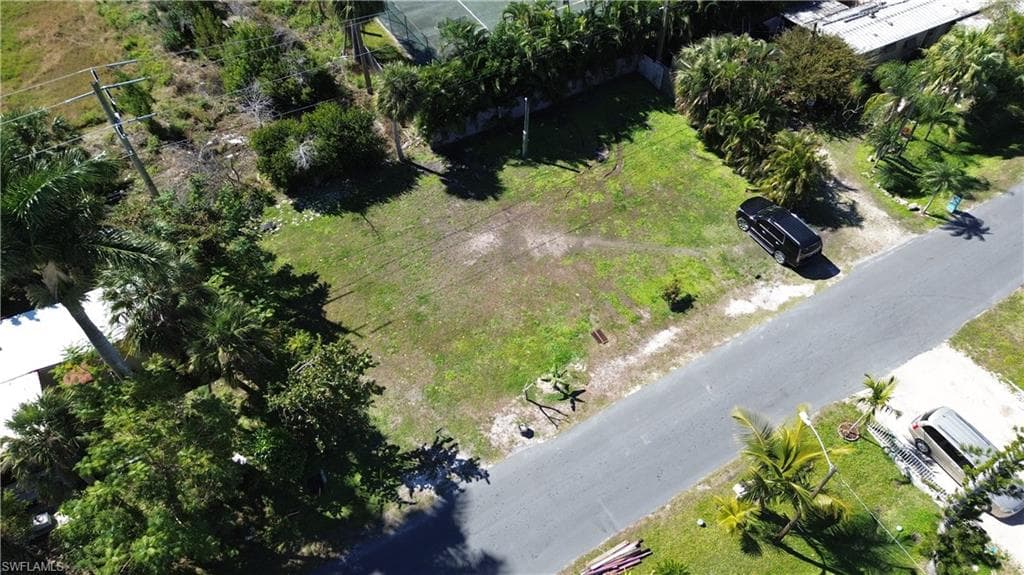 12135 Hibiscus DR, FORT MYERS FL 33908-10