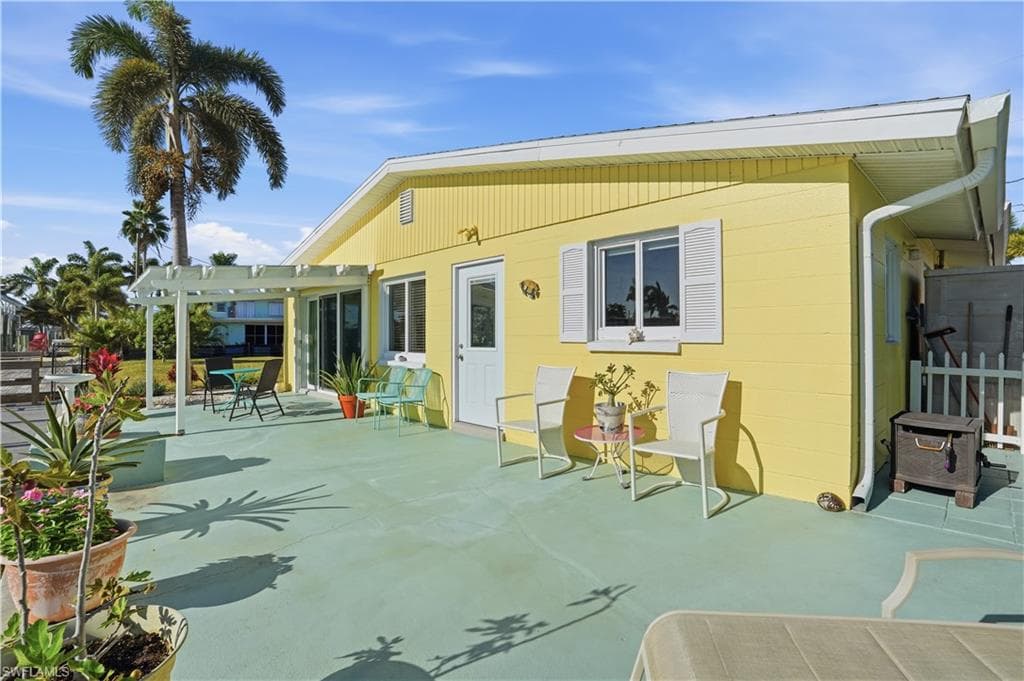 2607 Bayshore DR, MATLACHA FL 33993-26