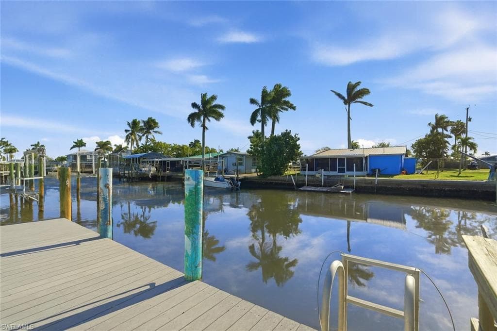 2607 Bayshore DR, MATLACHA FL 33993-1