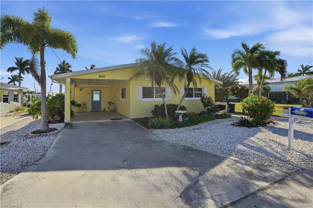 2607 Bayshore DR, MATLACHA FL 33993-2