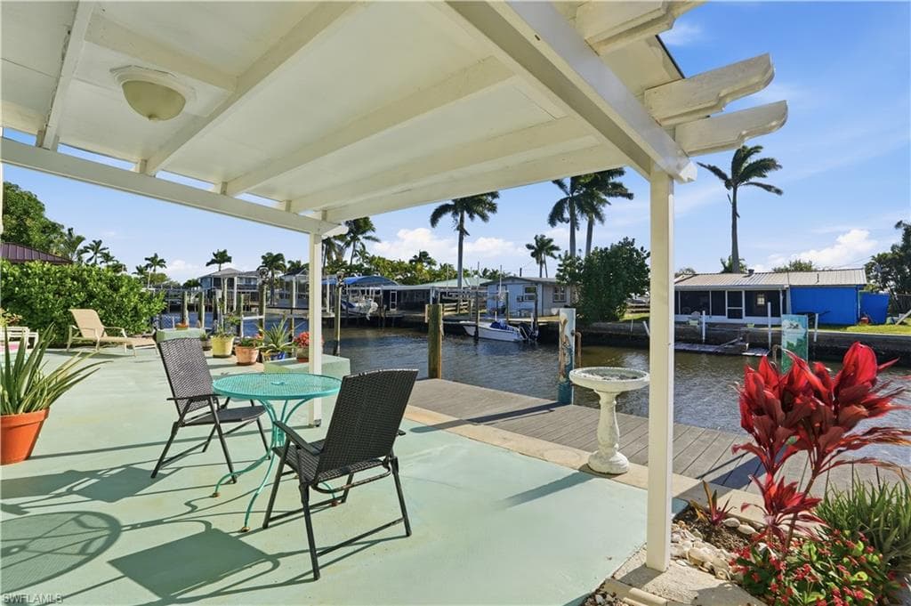 2607 Bayshore DR, MATLACHA FL 33993-29
