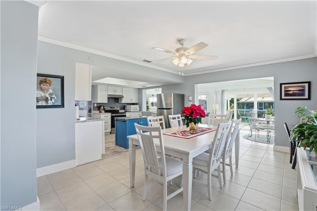 2607 Bayshore DR, MATLACHA FL 33993-9