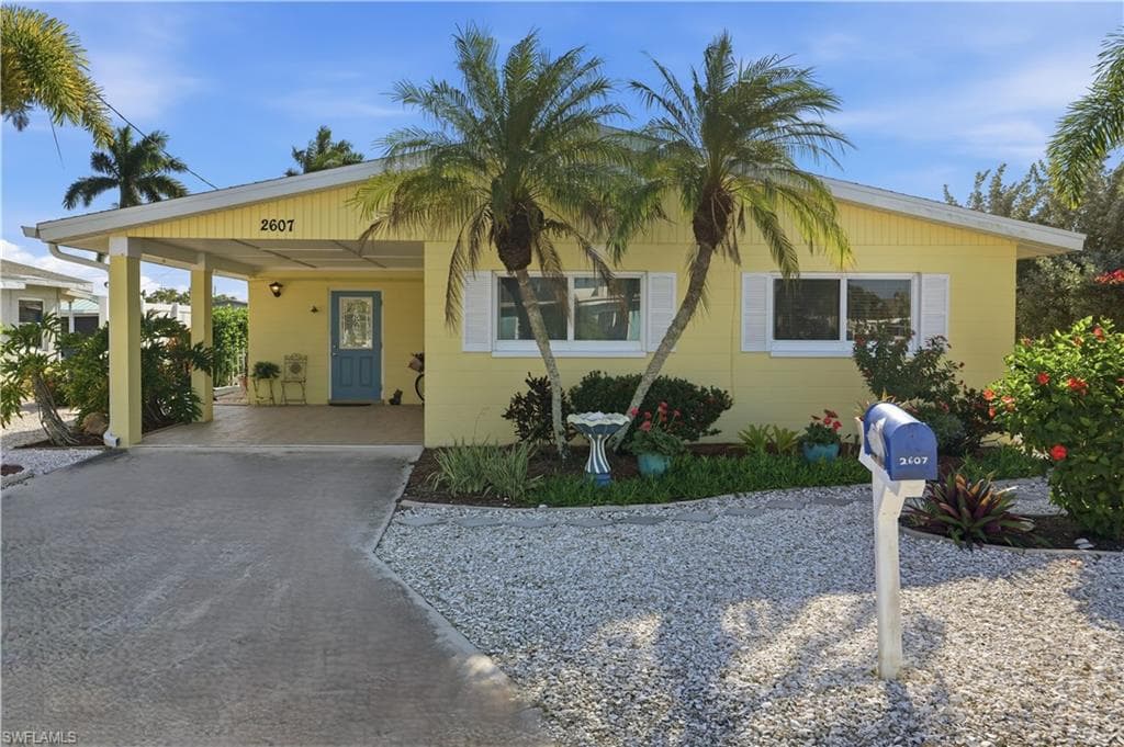 2607 Bayshore DR, MATLACHA FL 33993-32