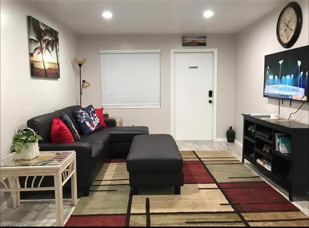 1136 Michigan AVE-1