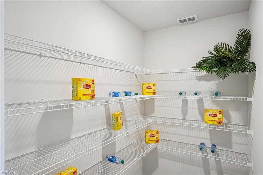 1221 BROOKLANDS DR, FORT MYERS FL 33905-19