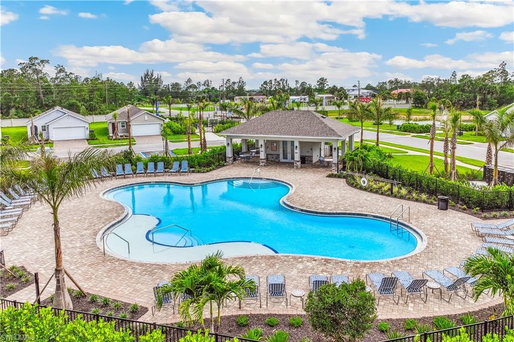 1221 BROOKLANDS DR, FORT MYERS FL 33905-38