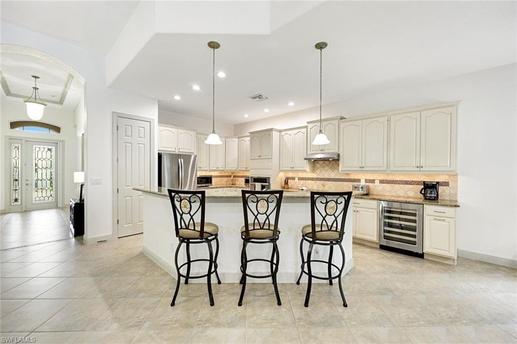 7655 Martino CIR, NAPLES FL 34112-8