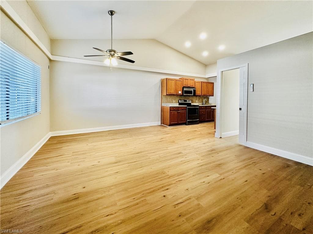 826 Wiggins Pass RD # 310, NAPLES FL 34110-4