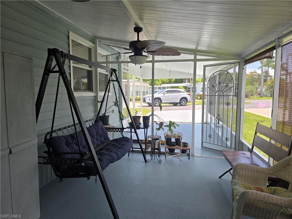 9 Moonstone CIR, NAPLES FL 34112-23