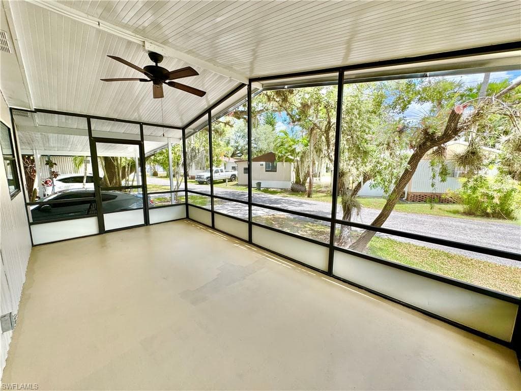1252 Henderson Creek DR, NAPLES FL 34114-18