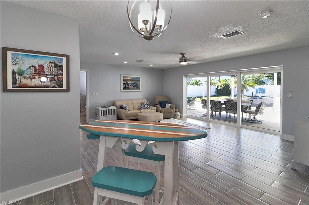 2376 Armour DR, DUNEDIN FL 34698-6