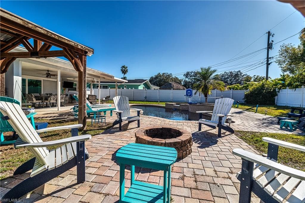 2376 Armour DR, DUNEDIN FL 34698-31