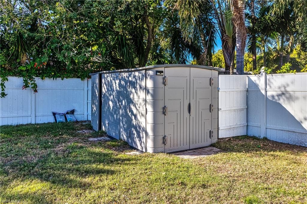 2376 Armour DR, DUNEDIN FL 34698-40