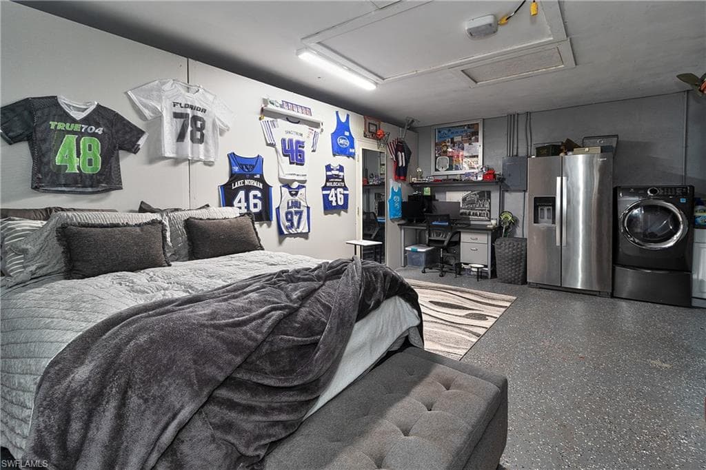 2376 Armour DR, DUNEDIN FL 34698-24