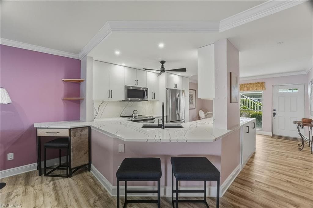 845 Gulf Pavilion DR # 102, NAPLES FL 34108-6