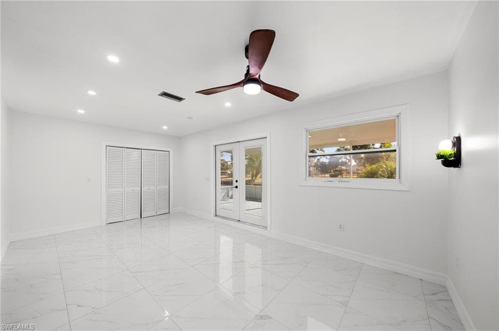 1956 Indian Creek DR, NORTH FORT MYERS FL 33917-9