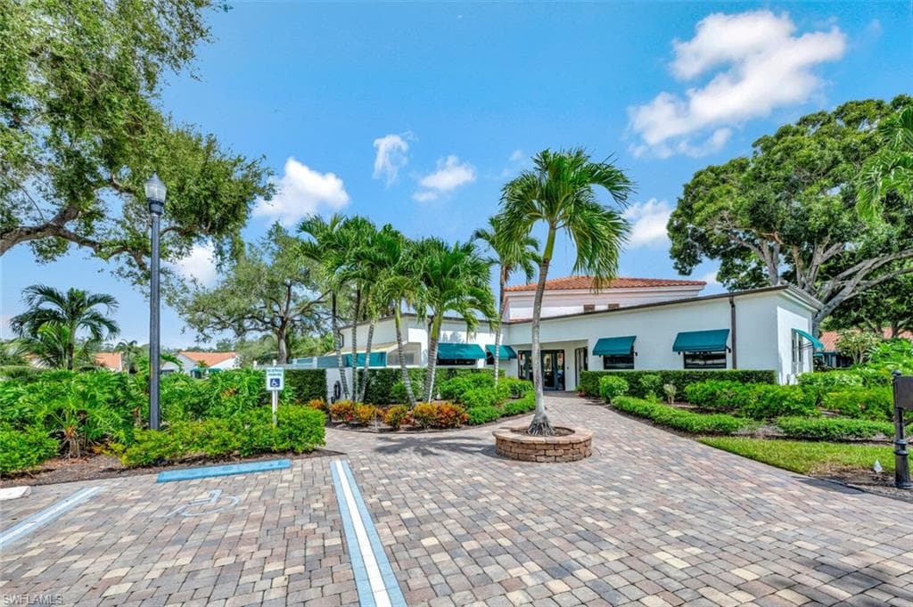 571 Beachwalk CIR # S201, NAPLES FL 34108-16