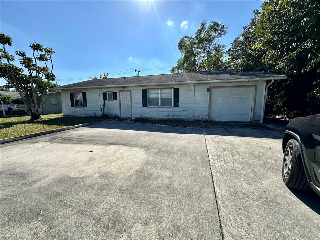 2300 Crystal DR, FORT MYERS FL 33907-8