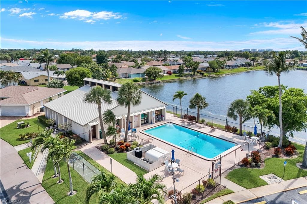 9840 Owlclover ST, FORT MYERS FL 33919-27