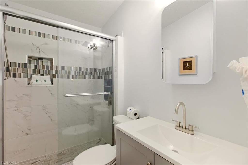 185 Hibiscus DR, FORT MYERS BEACH FL 33931-21