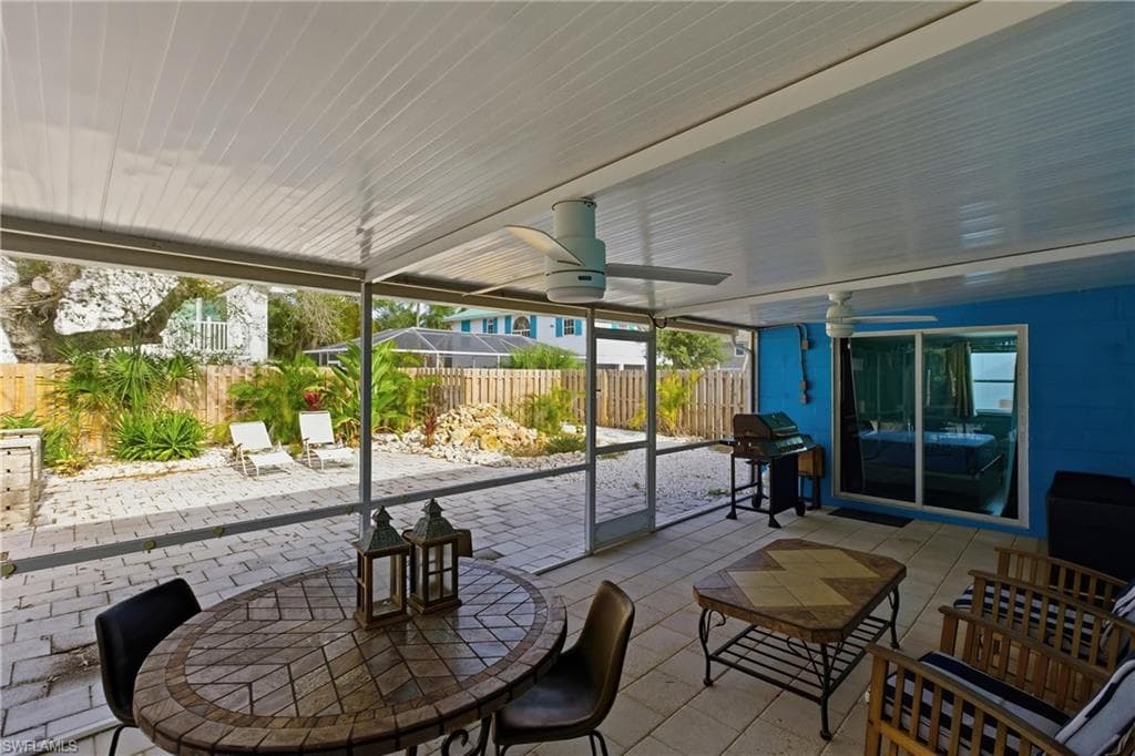 185 Hibiscus DR, FORT MYERS BEACH FL 33931-31