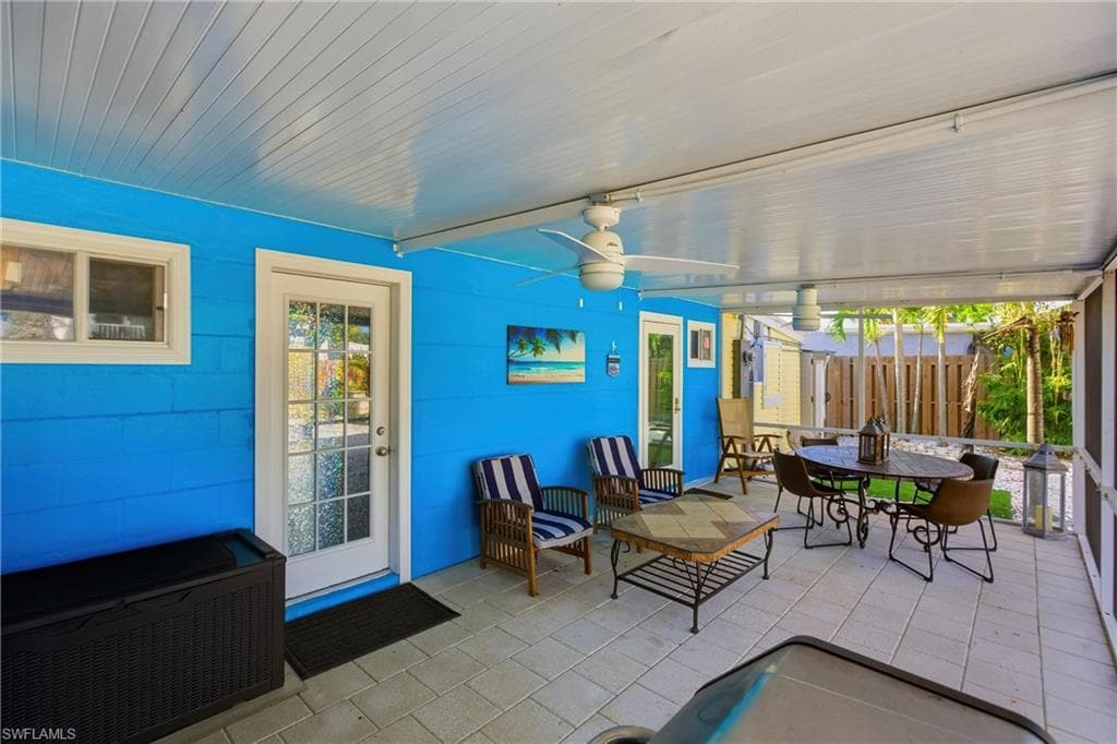 185 Hibiscus DR, FORT MYERS BEACH FL 33931-29