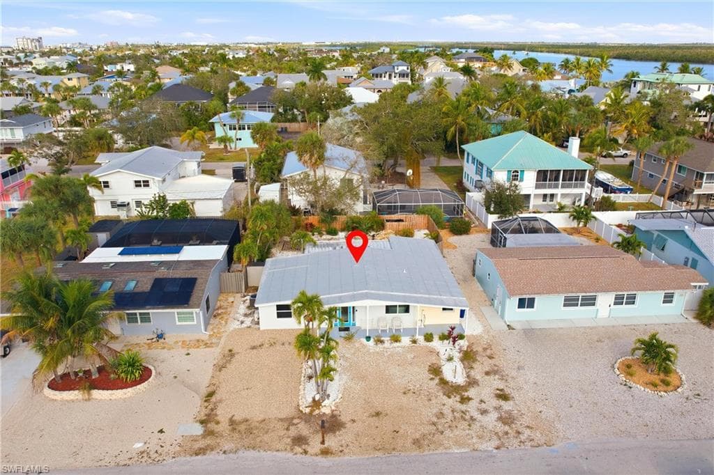 185 Hibiscus DR, FORT MYERS BEACH FL 33931-40