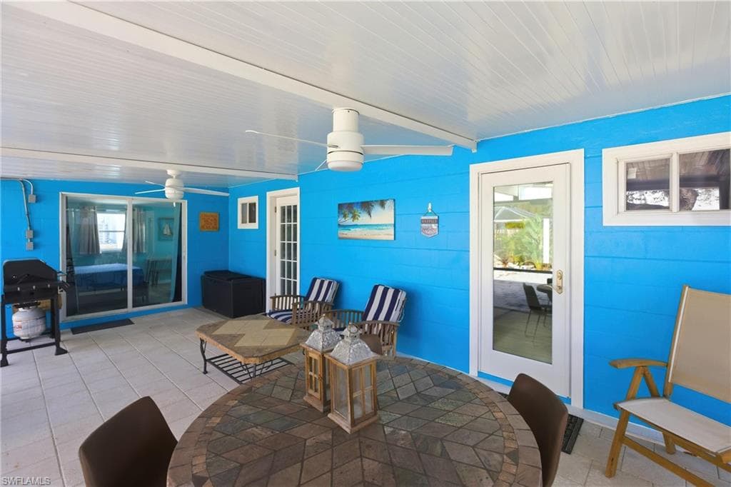 185 Hibiscus DR, FORT MYERS BEACH FL 33931-28