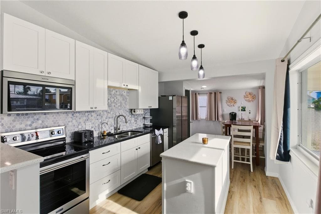 185 Hibiscus DR, FORT MYERS BEACH FL 33931-7