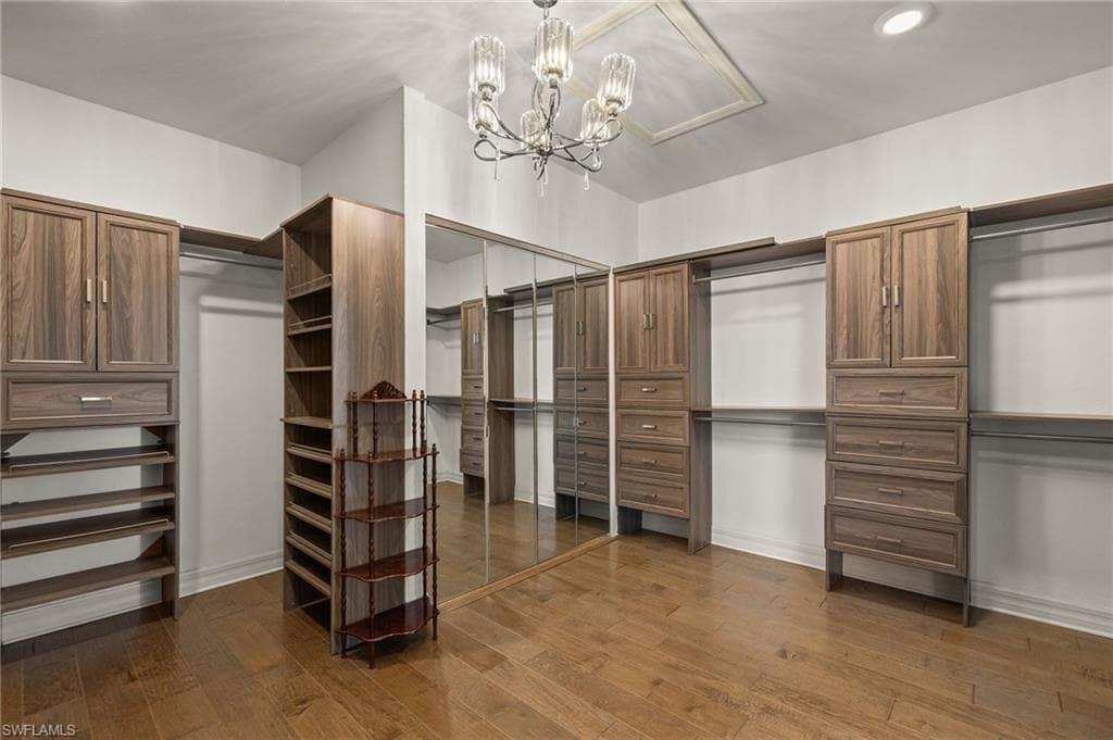 5539 Natoma DR-24