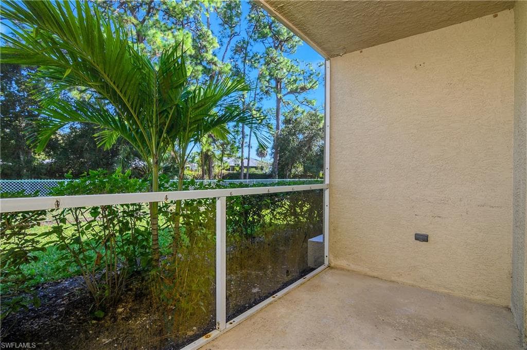 27075 Matheson AVE # 105, BONITA SPRINGS FL 34135-26