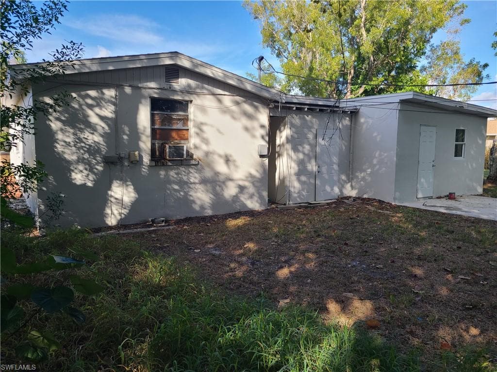 12919 1st ST, FORT MYERS FL 33905-6