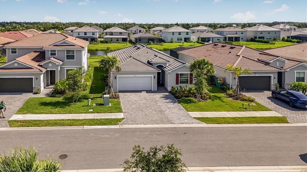 2581 Kona WAY, NAPLES FL 34120-27