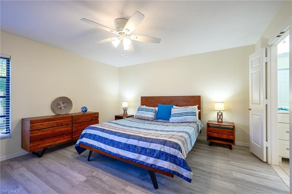 833 Reef Point CIR, NAPLES FL 34108-15