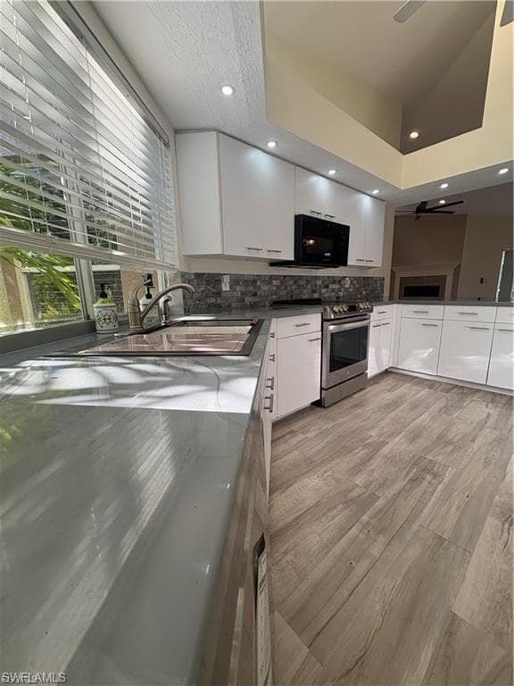 7831 Deni DR, NORTH FORT MYERS FL 33917-17