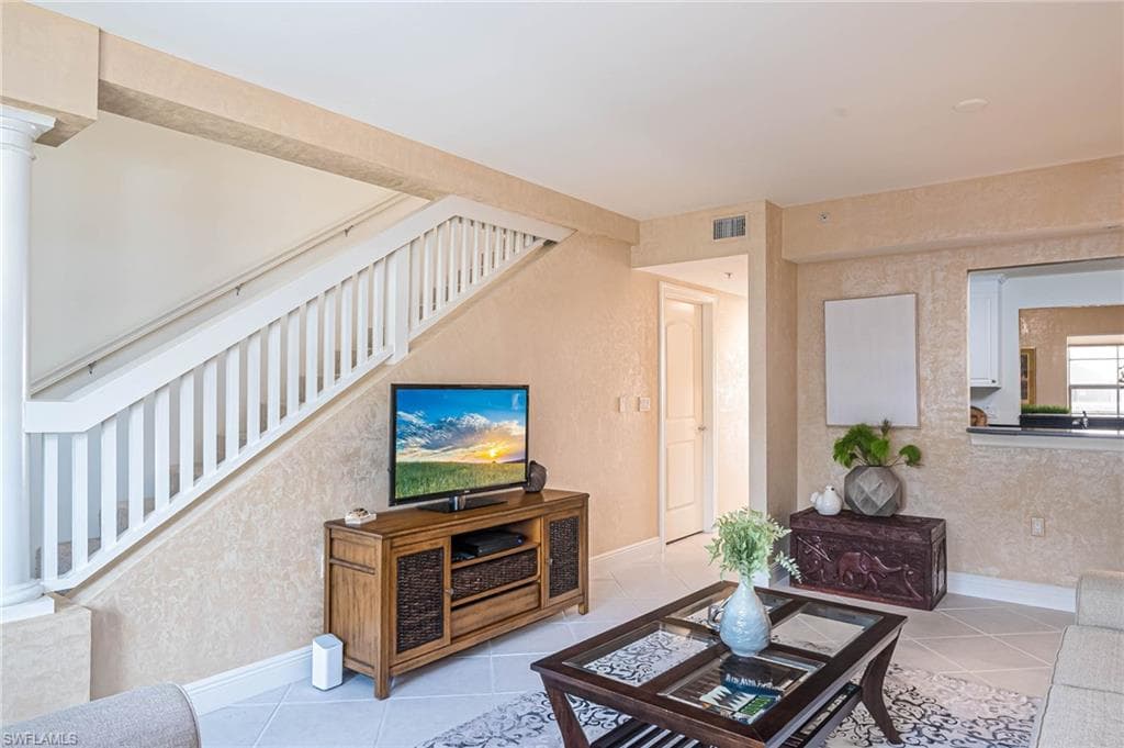 2080 W 1st ST # 206, FORT MYERS FL 33901-3