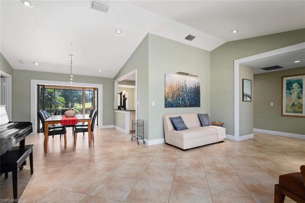 9977 Treasure Cay Ln, BONITA SPRINGS FL 34135-2